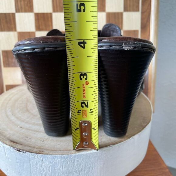 Born Leather Heeled Sandals Size 7 EUC - Picture 5 of 9